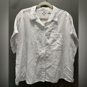 New Levi's women's white short sleeve button-down top with pocket size XL